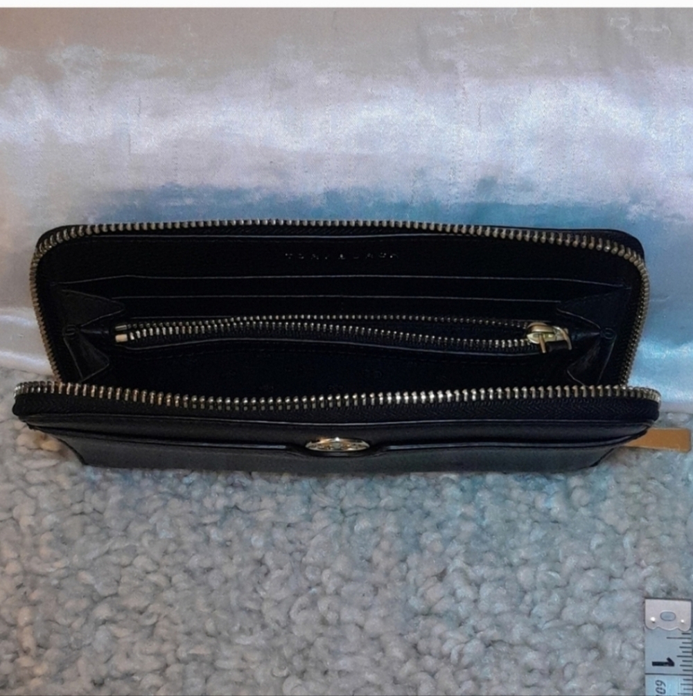TORY BURCH Black Leather Zip Around Wallet LANDON CONTINENTAL - Picture 8 of 12